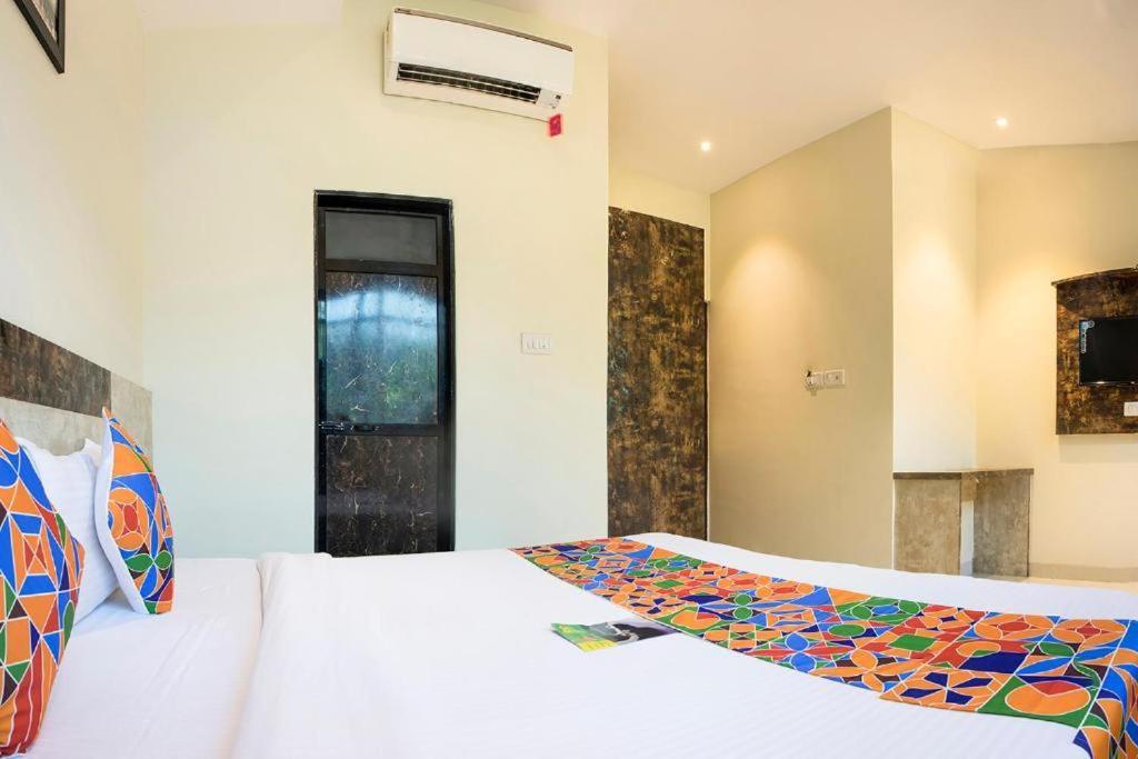Hotel Embassy Grand Near Us Embassy Bkc มุมไบ ภายนอก รูปภาพ